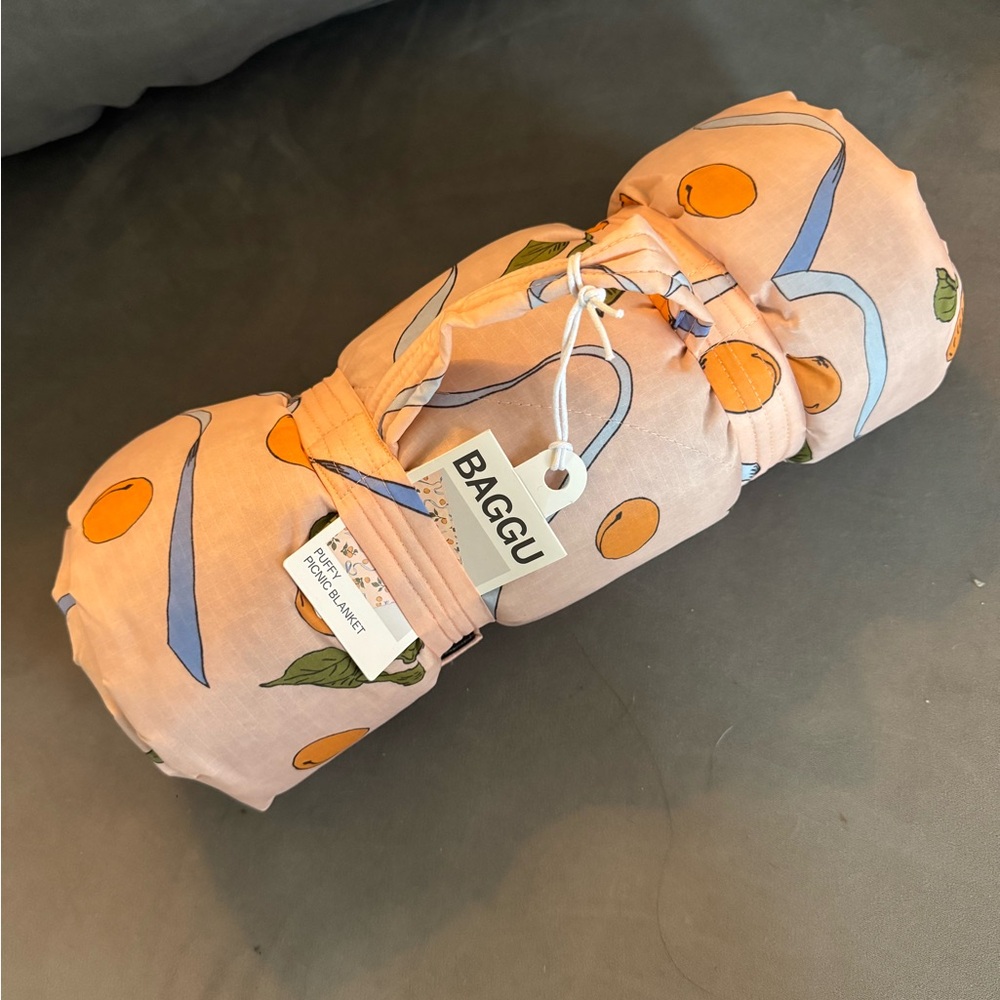 BAGGU apricots & ribbons puffy picnic blanket